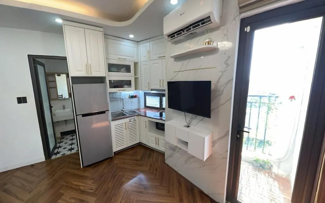 2Br Getaway By Train Street-1